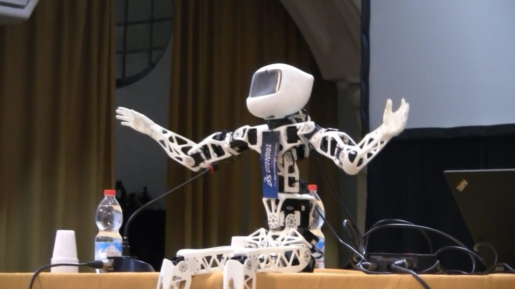 IC6 AL MODENA SMART LIFE 2018 con il robot Poppy di Dassault Systemes